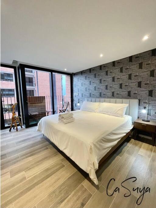 Casuya Airali Apartments With Heated Pool, Gym In City Center Guatemalaváros Kültér fotó