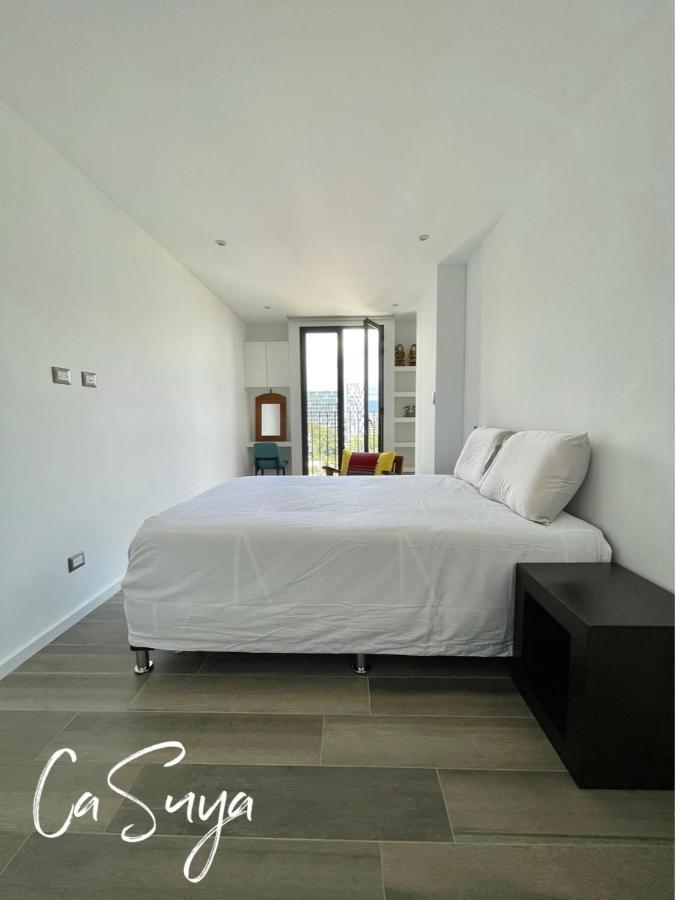 Casuya Airali Apartments With Heated Pool, Gym In City Center Guatemalaváros Kültér fotó